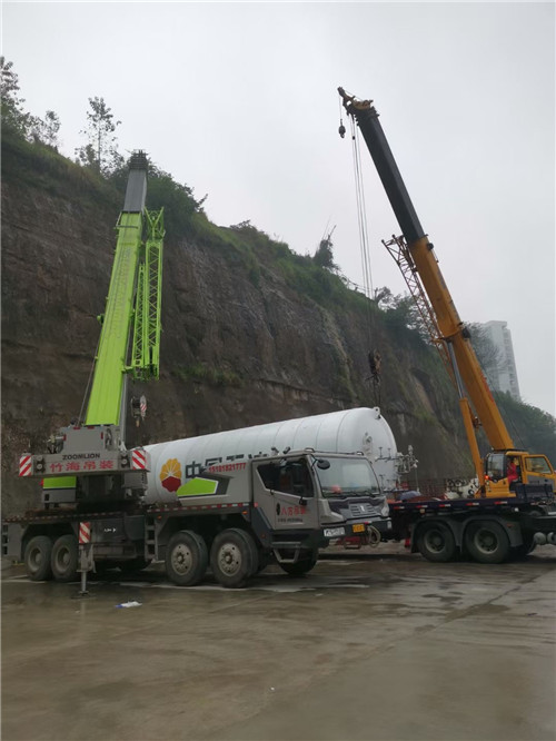 南和县“不怕风雨冻”—— 吊车的 “恶劣环境适应” 技术