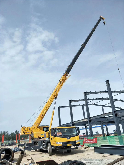 南和县超高层建筑钢结构吊装案例